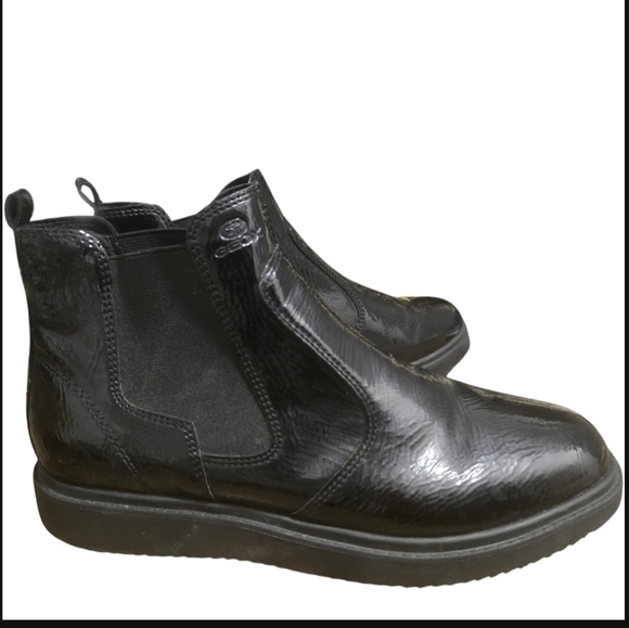 Geox Black Patent Leather Chelsea Boots. - Picture 3 of 9